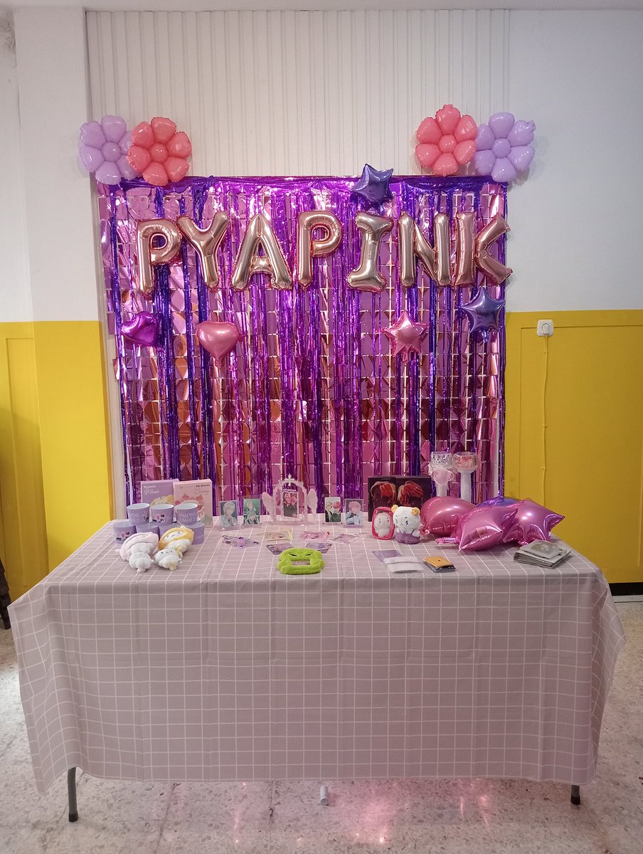 PYAPINKDIARIES's tweet image. We're ready for the party 🎉💜💗
#퍄핑 #Pyapink #PyapinkDiaries #PyapinkSeasonsofUs