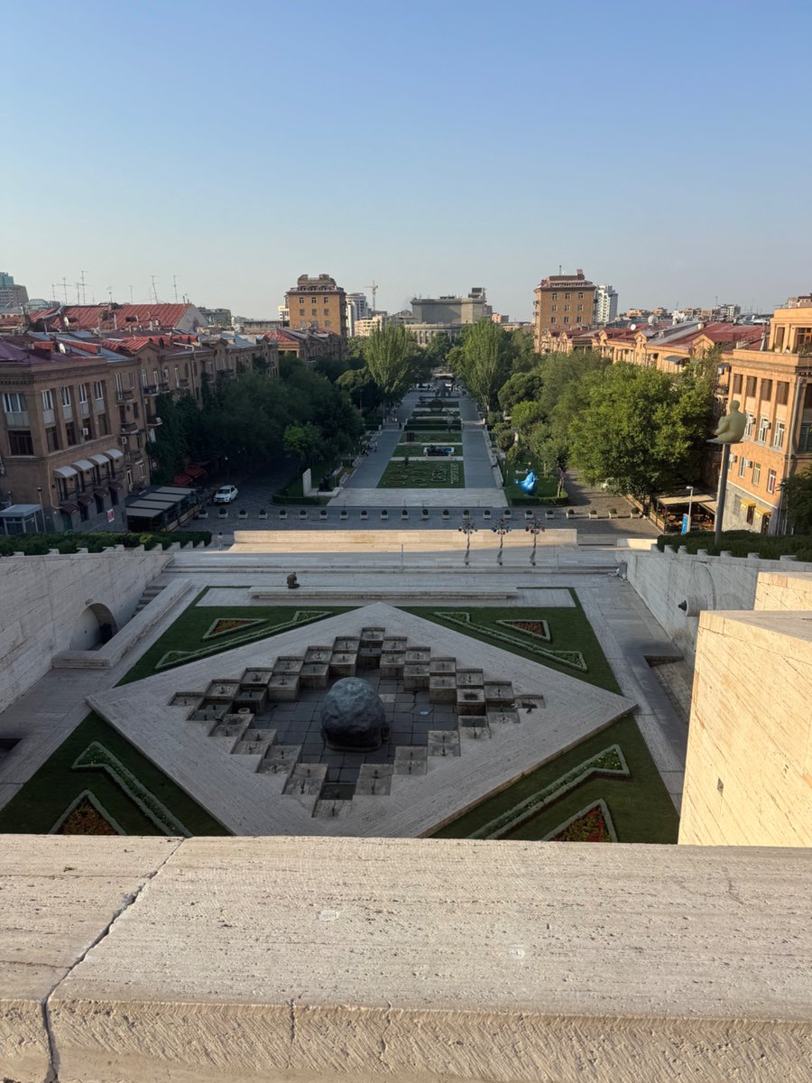 david_attisaas's tweet image. unpopular opinion: whenever I chose the hardest path between two options, I ended up with a better life experience and story
I just ran over multiple thousands of stairs in Yerevan/Armenia because … why not :)
incline run is the fastest way to lose weight (and get shredded)…