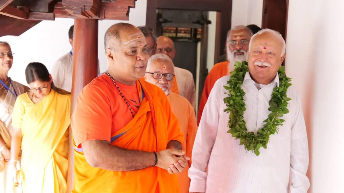 TheSouthfirst's tweet image. RSS chief Mohan Bhagwat will lead the Public gathering as part of the National Education Summit in Kochi under the banner of Jnansabha.
The conference, organized by the RSS, will bring vice-chancellors of central universities, and key representatives from the University Grants…
