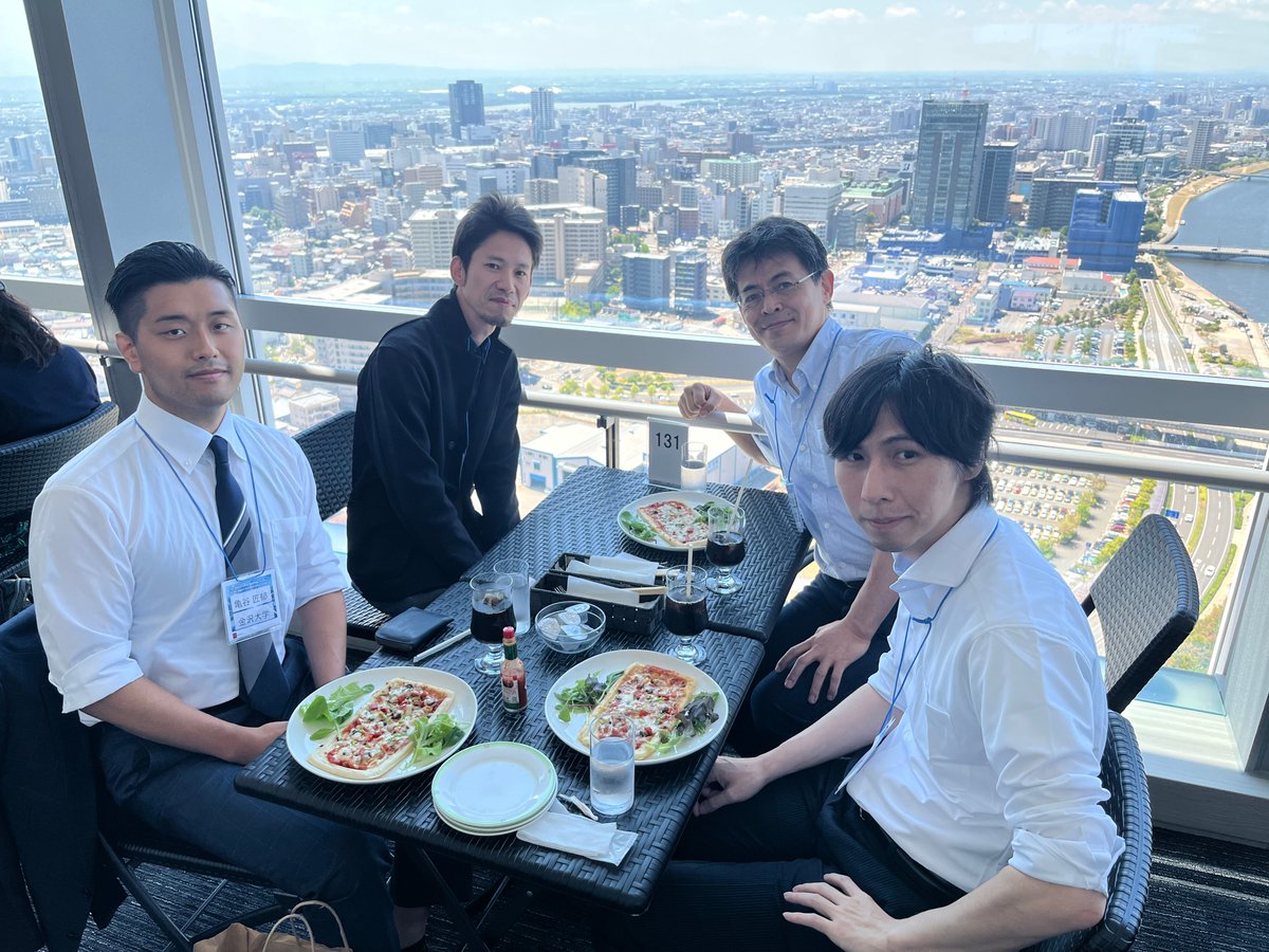 日本神経科学学会で、うれしいことがあったので報告させもらってもいいですか？　研究室OB３人がそれぞれ別の賞を受賞しました！
戸田智久くん　第9回ジョセフ・アルトマン記念発達神経科学賞
松本直之くん　第25回日本神経科学学会奨励賞
亀谷匠郁くん　2025年度時実利彦記念神経科学優秀博士研究賞