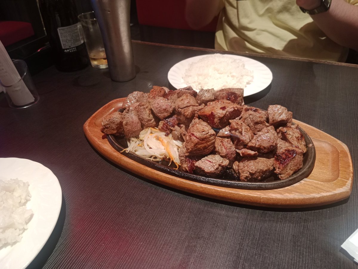 mize_vrc's tweet image. やばい量の肉きた