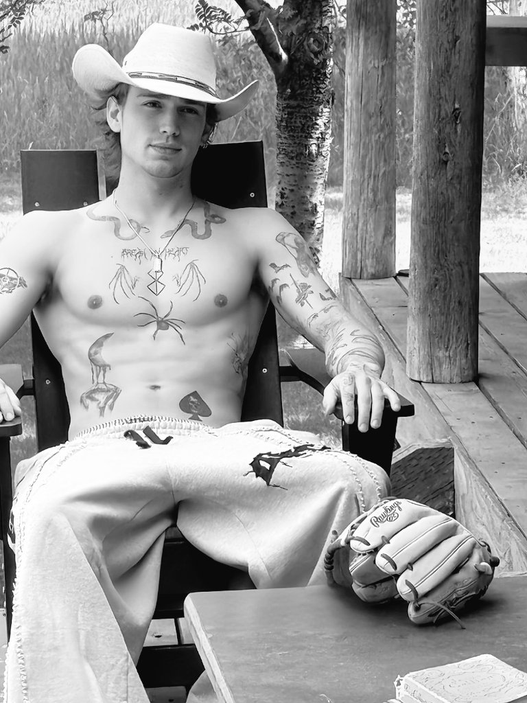 JasParkerOC's tweet image. ๐๐ฉ๐ข๐๐๐ซ...๐๐จ๐ฐ๐๐จ๐ฒ?
#FreeRol #SexRol #SeductiveSundayแ
แ