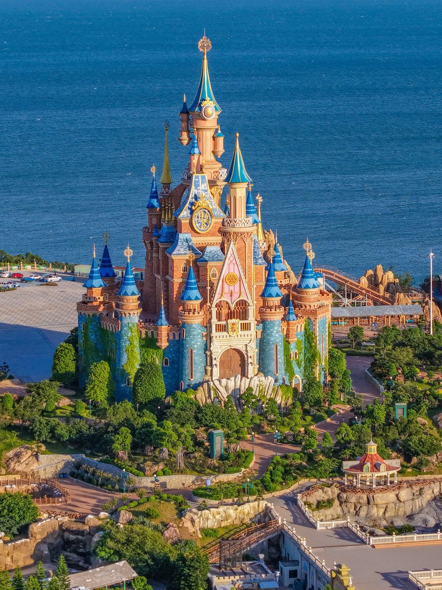 The sea brings calm, the castle brings wonder.
📍Quanzhou