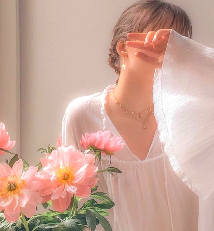 2ly8_'s tweet image. ღ
#صباح_الخير 🫶🏻🌹
و إن سألوك ، عن الإهتمام
فقل لهم إنه كلمة السر التي تفتح القلوب ..!
محظوظ من لديه شخص❤
مهما كان مشغولا..يمسك هاتفه ويكتب أشتقت إليك 🩵
وكأنه يقول إطمئن لاشي يشغلني عنك
صباحوووو حب
👑ℒ𝒴_ℓ𝒴
ღ