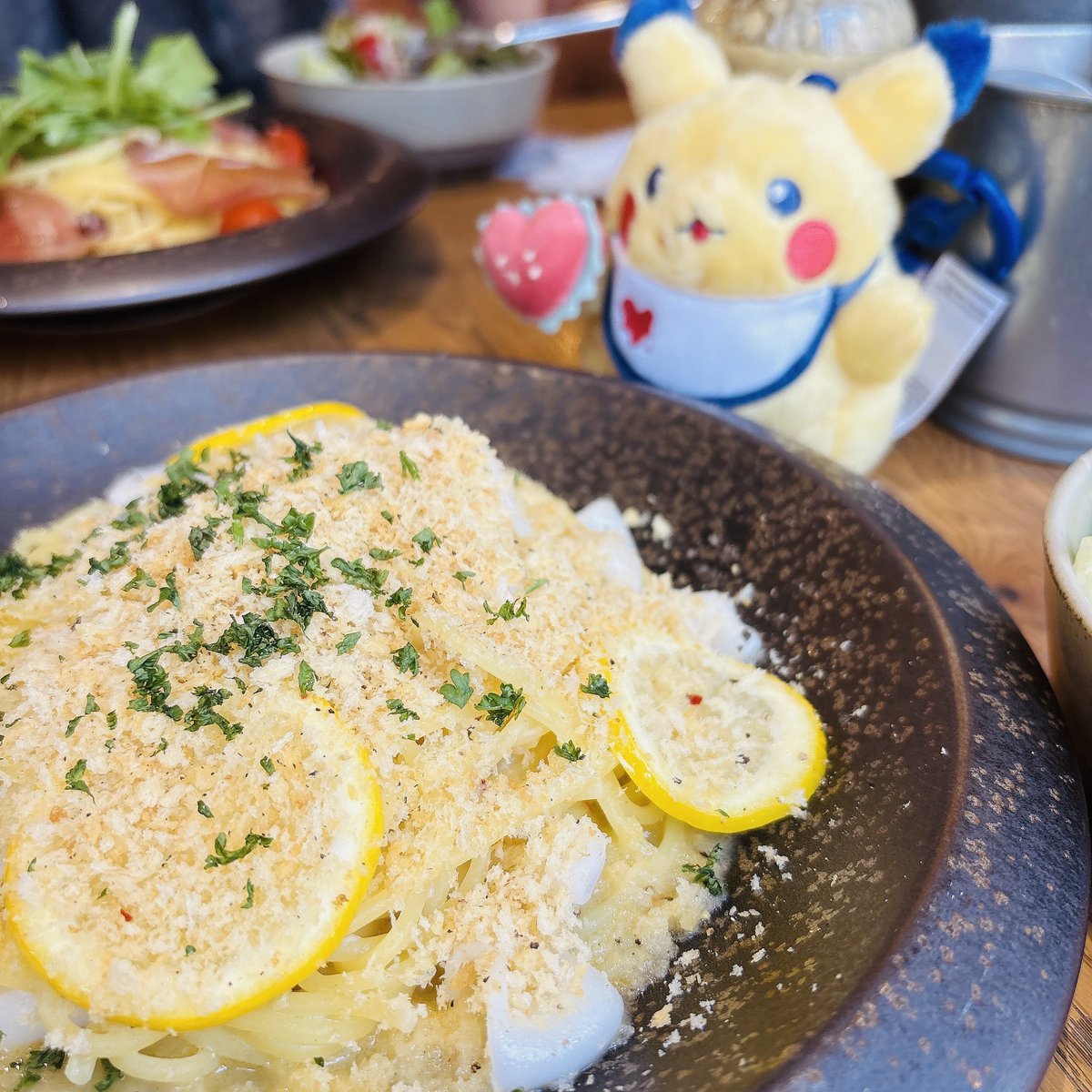 yaz_emwi's tweet image. Roseさんのボニバニちゃんと撮らせていただいた🫶🐰🐼