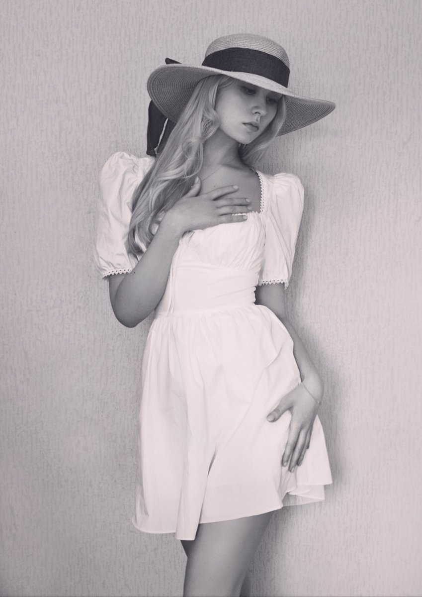 EuphemiaArts's tweet image. 𝑮𝒐𝒐𝒅 𝒎𝒐𝒓𝒏𝒊𝒏𝒈 𝒅𝒆𝒂𝒓𝒔👒
Have a blessed Sunday!
🤍 "𝑮𝒆𝒏𝒕𝒍𝒆 𝒃𝒓𝒆𝒆𝒛𝒆"
🤍 1/1
🤍 25xtz
objkt.com/tokens/KT1HgXq…