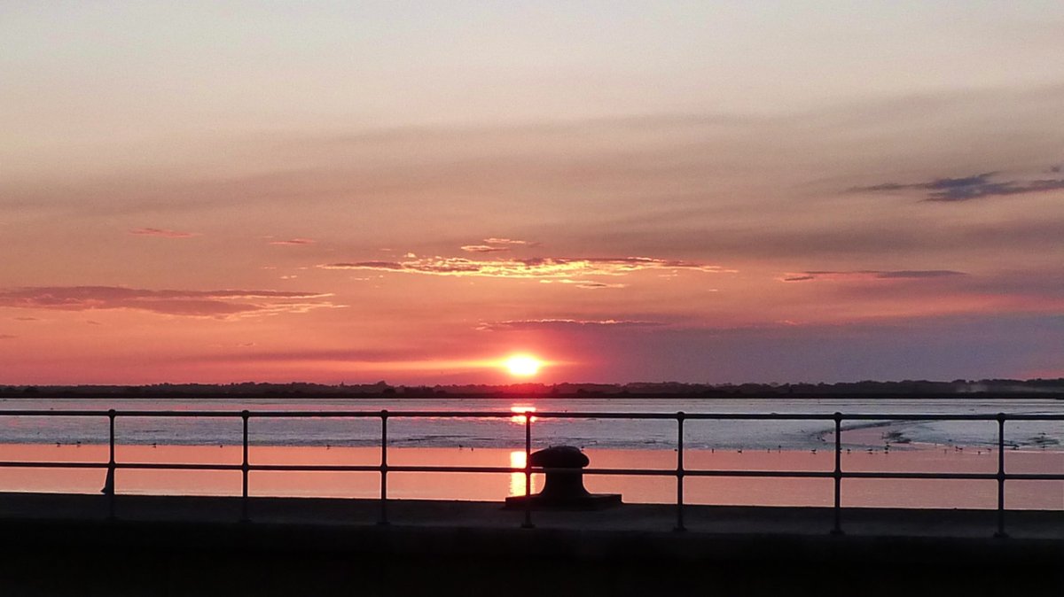 ineebrown51's tweet image. Today&apos;s sunset is pulled from August 2022