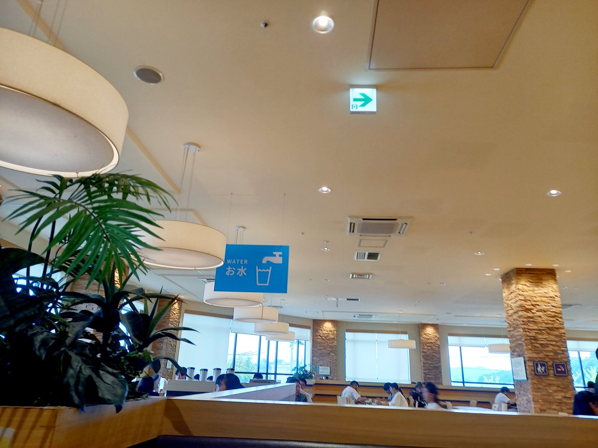 ken5drix's tweet image. 仙台市泉区寺岡、泉パークタウンタピオ2階フードコート内、中華屋食堂麺飯甜(ミンパンティン)~鉄鍋焼きいぎなり牛たんめし🍴🎵
推し店、推しメニュー❤
間違いないヤツ‼️
系列・善治郎の牛たんが大量に🐮⛰️
かつ、超美味い😋💯
間違いなく最強🥇✨
一度食べてみて🙏
税込1100円💰😇
#けんさん地元飯🎵
