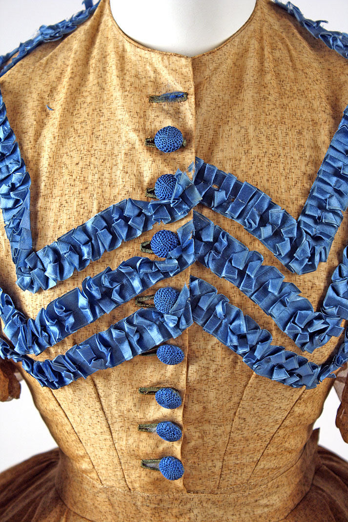 plummie9's tweet image. American

Cotton dress, c. 1865

@metmuseum 
#FAshionhistory