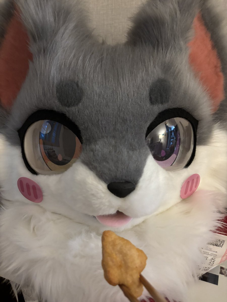 Meo_Njit's tweet image. 먹고 쉽지????