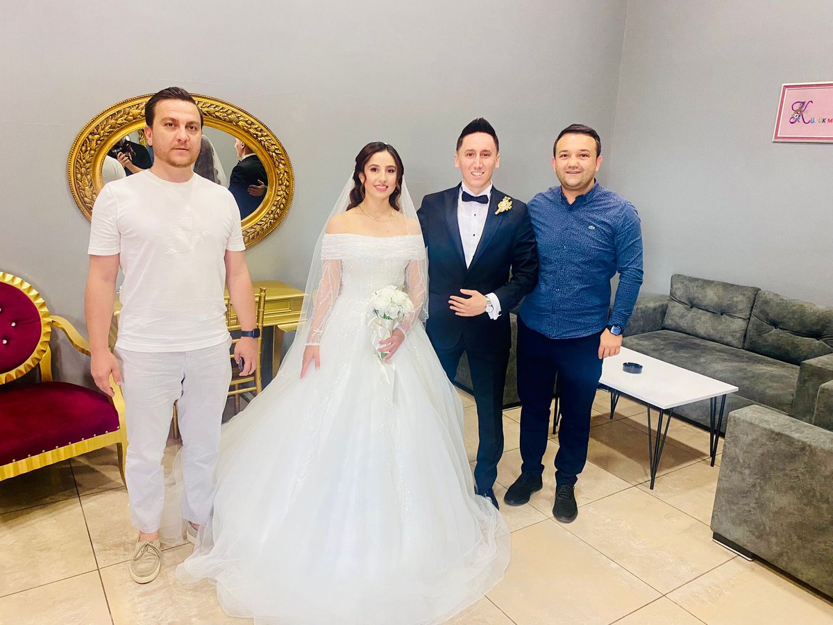 Bilgihan ve Kübra kardeşlerimizin düğün merasimine katıldık. Kendilerine mutluluklar dileriz.