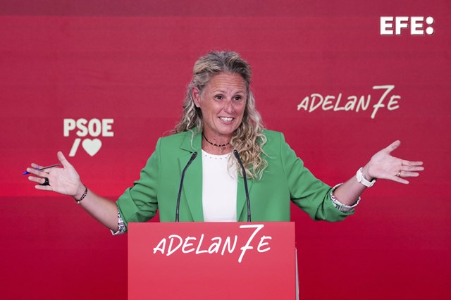 EFEnoticias's tweet image. El PSOE avisa de que el problema no es que caiga España, sino que vuelva a manos del PP.

efe.com/espana/2025-07…