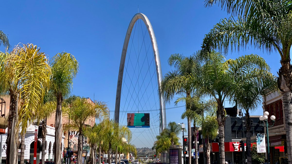 FlyHospital_com's tweet photo. Living in California and looking for cheap dental options? Logon to FlyHospital and choose highly experienced dentist for your treatment in a snap and save 70% without compromising on the quality.

https://t.co/XnbN285zyL

#HealthcareAbroad #tijuanadentist #CaliforniaDentist https://t.co/PvYj7iQ8Xb
