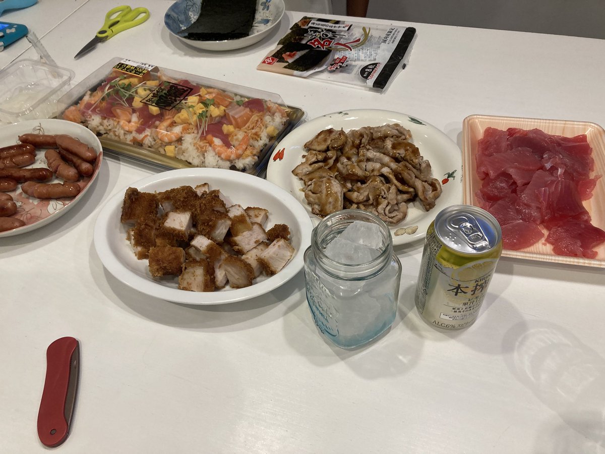 goriraceo's tweet image. イヤ、何人泊まりに来てんねん！笑