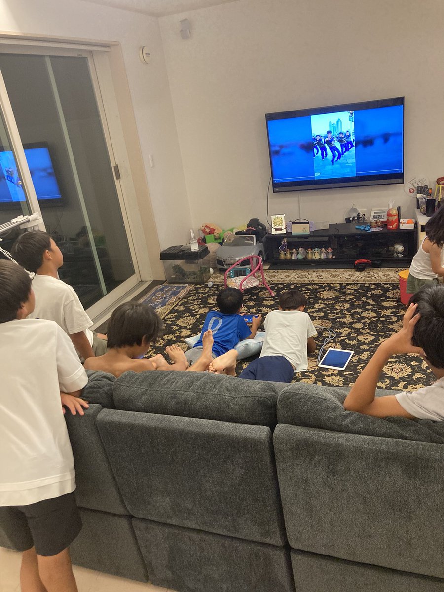 goriraceo's tweet image. イヤ、何人泊まりに来てんねん！笑