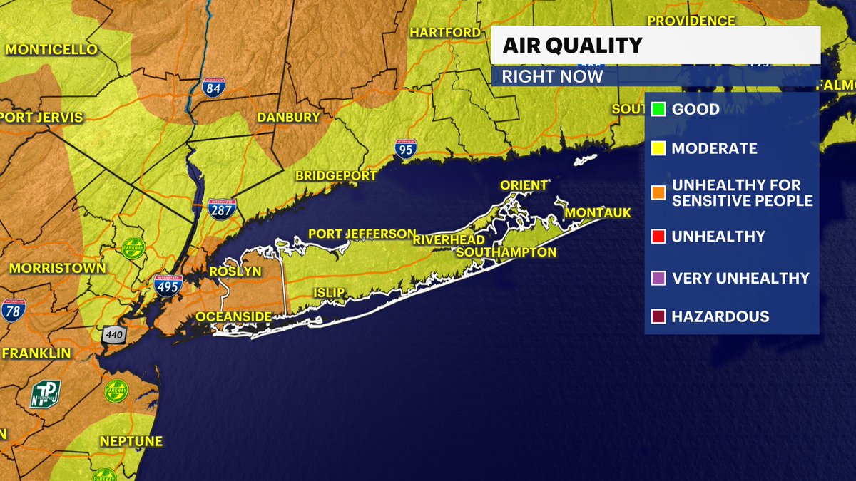 AlexCalamiaWx's tweet image. An Air Quality Alert is in effect today😶🌫️
This morning the city is reporting unhealthy air quality as well as parts of Nassau County. It's hazy.
Suffolk County is reporting "good" to "moderate" air quality.