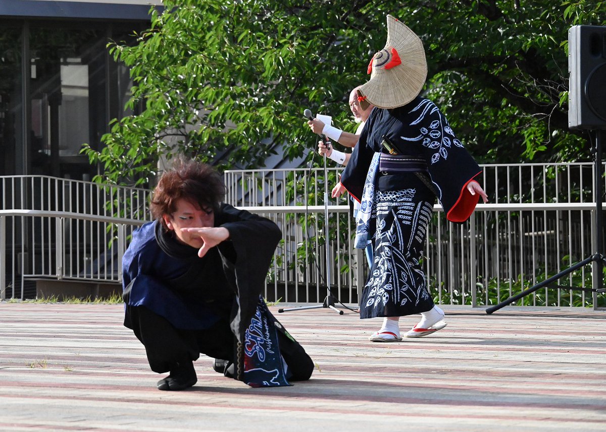 44982441shimu's tweet image. 能代市役所さくら庭で行われている
夏だ!ビアガーデン屋台村2025にて
羽後町のふるさと密着型表現忍ユニット
strade