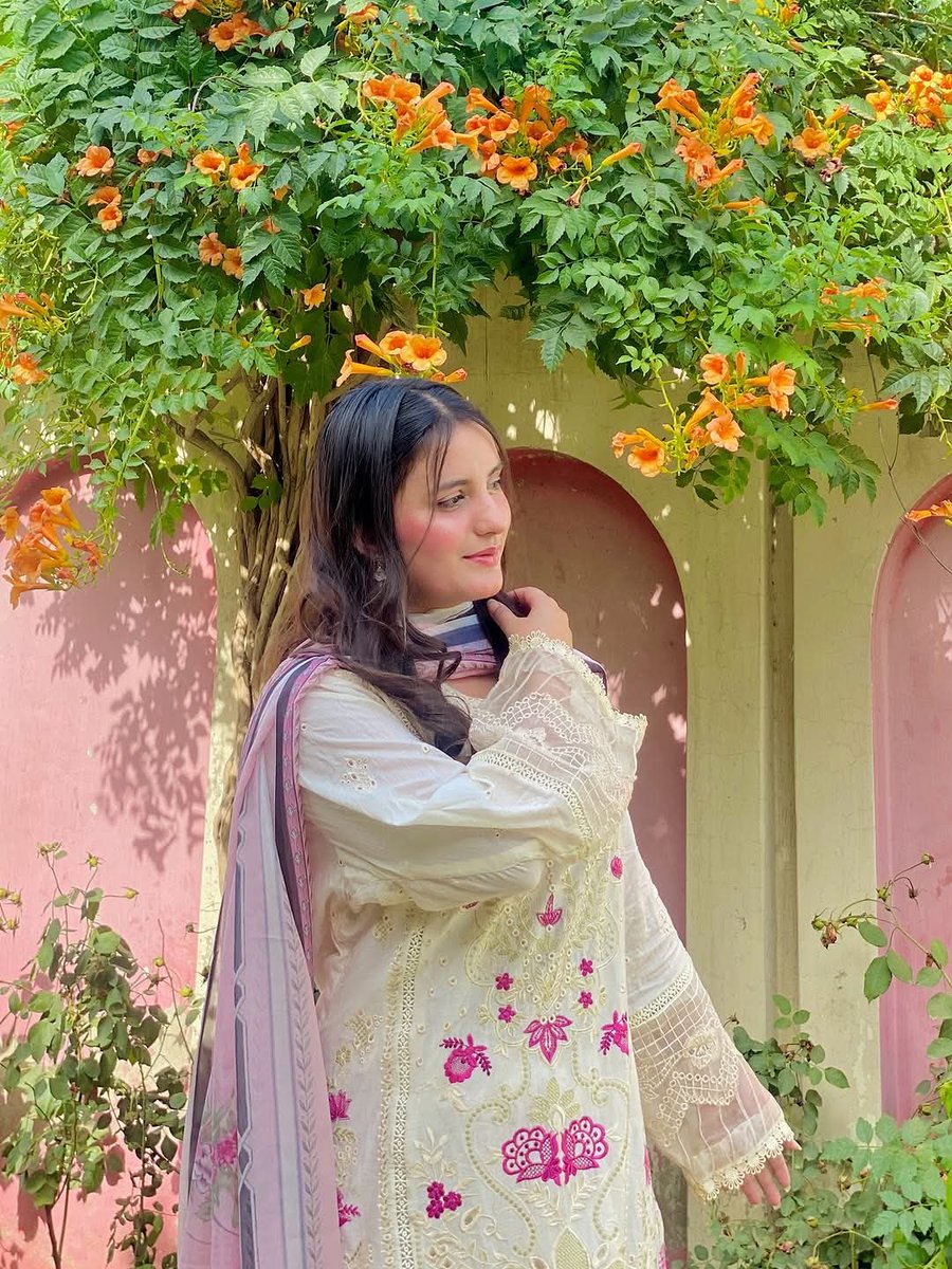 Kanwal__khan151's tweet image. Smiling can Make You And other Happy.

Stay connect