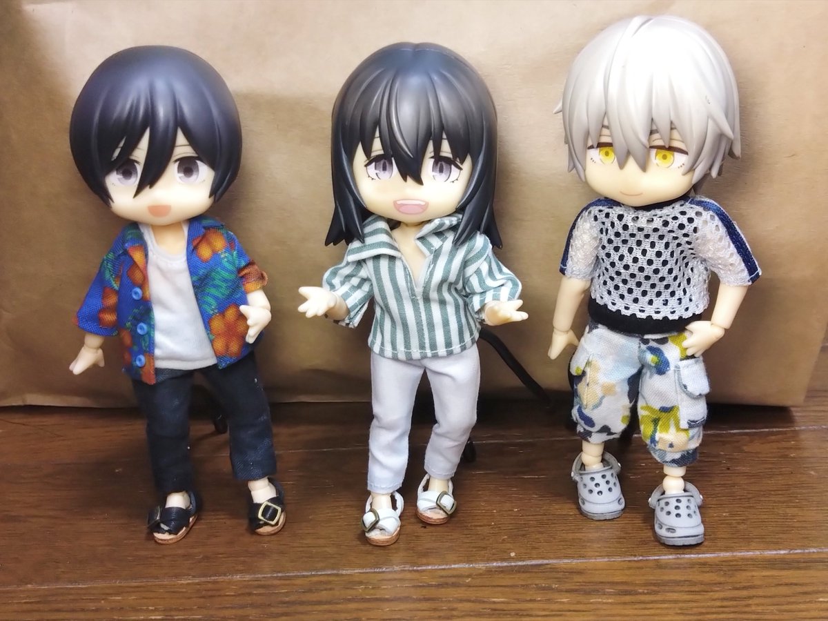 アイドール戦利品の一部！
素敵なご縁をありがとうございます🙏💕
黒髪ズのサンダル … <a href="/ss34doll/">ちいさなドールの革細工　8/17ID福岡 B01　8/31arteVarie</a> 様
銀髪サンダル … <a href="/Bluelittlebird2/">Blue little bird</a> 様
黒髪ショートトップス(シャツとインナー) … <a href="/sow26242403/">SOW（えぬ）</a> 様

 #ねんどろいどどーる
 #ねんどろいどどーる部

夏！って感じで最高🥳