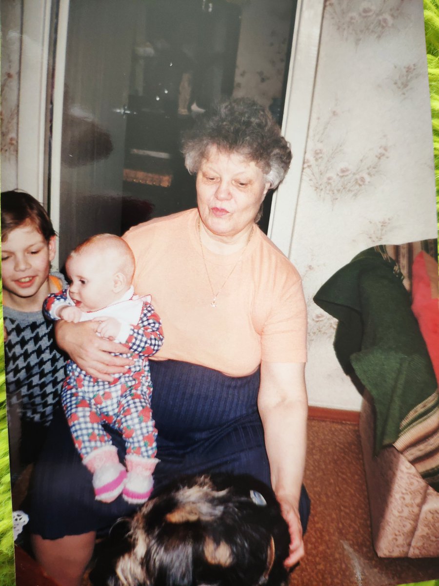 goldiijs's tweet image. Nu kur man dieviņš devis tik skaisti omi?
Vina man pati skaistākā gan mājas drēbēs, gan sapucējusies. Nepārspējama sieviete.
Smieklīgi, ka viņa no rītiem zvana man, lai pārbaudītu vai man viss labi, nevis otrādi. Es zvanu vakaros, lai pārbaudītu, ka vēl aizvien viss labi ❤️