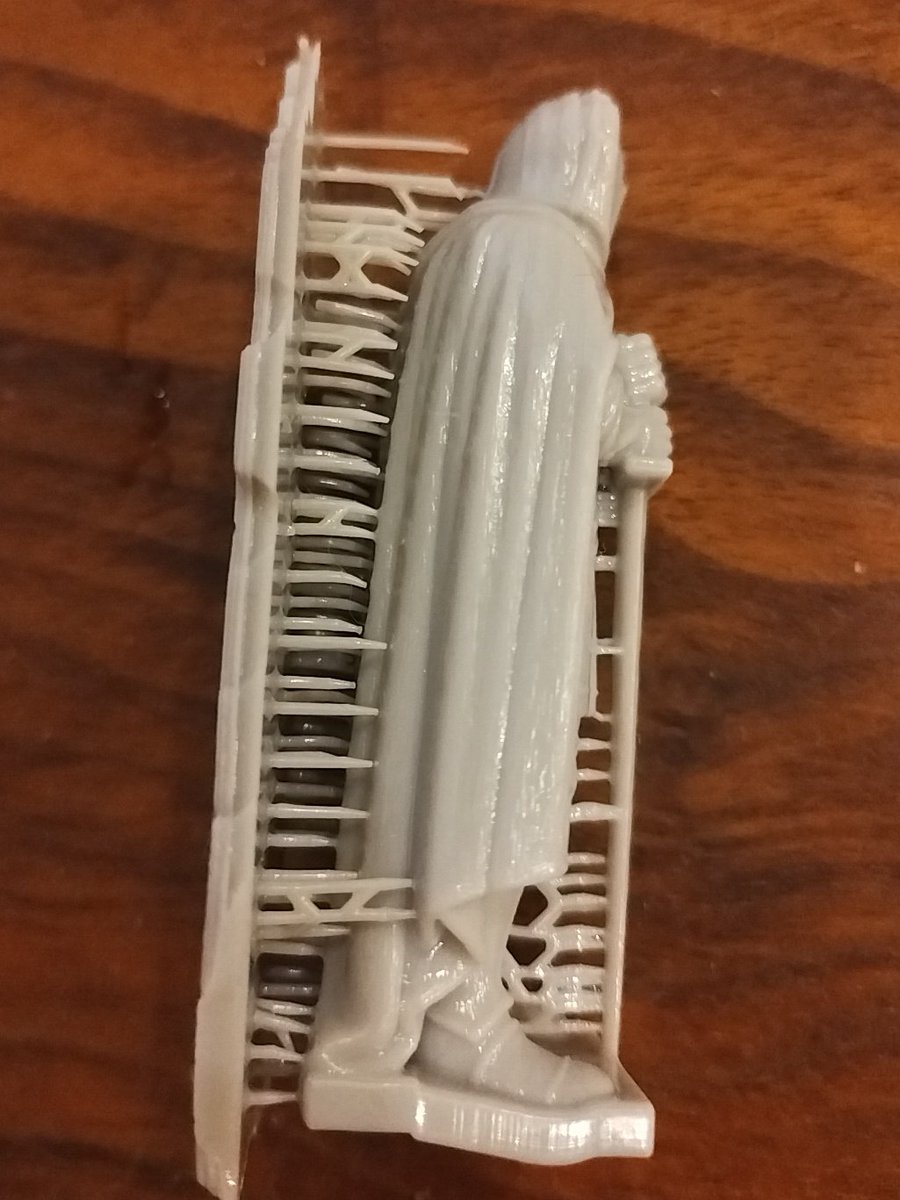 fleer5922's tweet image. かなり早い段階から不良が発生していたようだ。サポート数は充分なはず。フィルム不良？室温が低い？