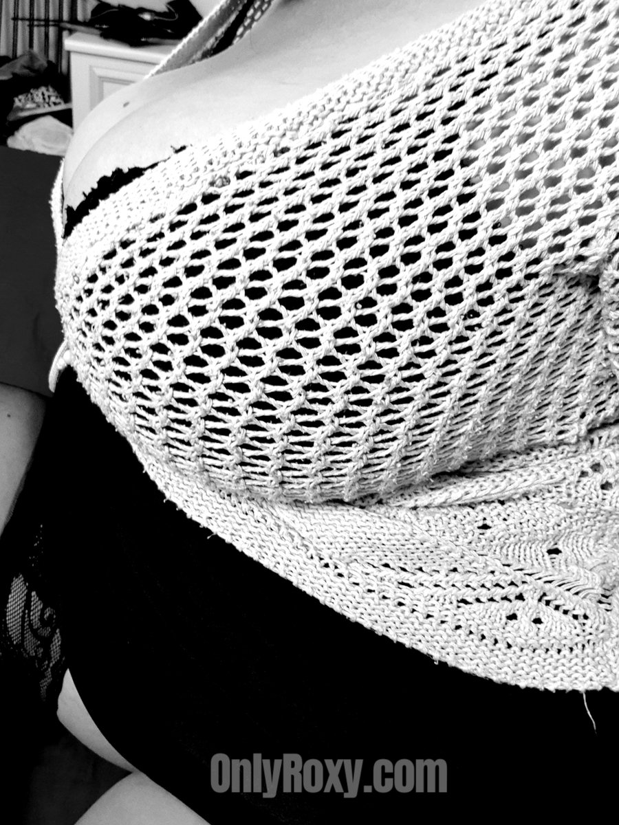 sexybbwfun's tweet photo. Blessed with curves that slay and personality to match 👑 #pluspride #lustfulcurves https://t.co/vl4xEB3J7J
