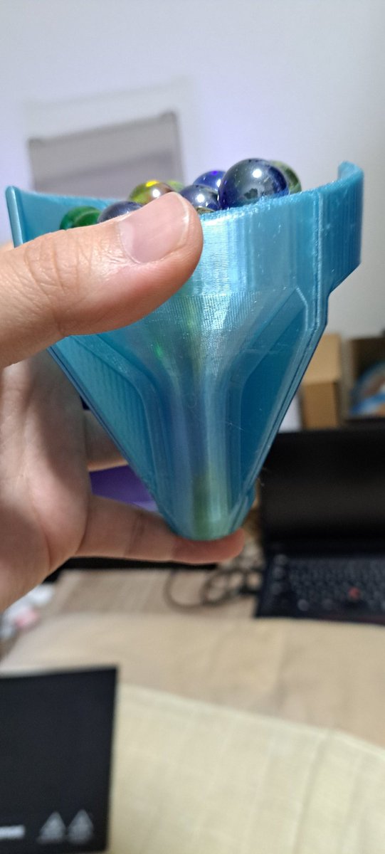choconaak's tweet photo. Flashforge純正高速PETGの自慢
クリアブルーは糸引きが少なくかつブリッジもきれいにでき、さらにあまりがさつかない
そして色がきれい
#AD5M https://t.co/3z5vupaqpZ