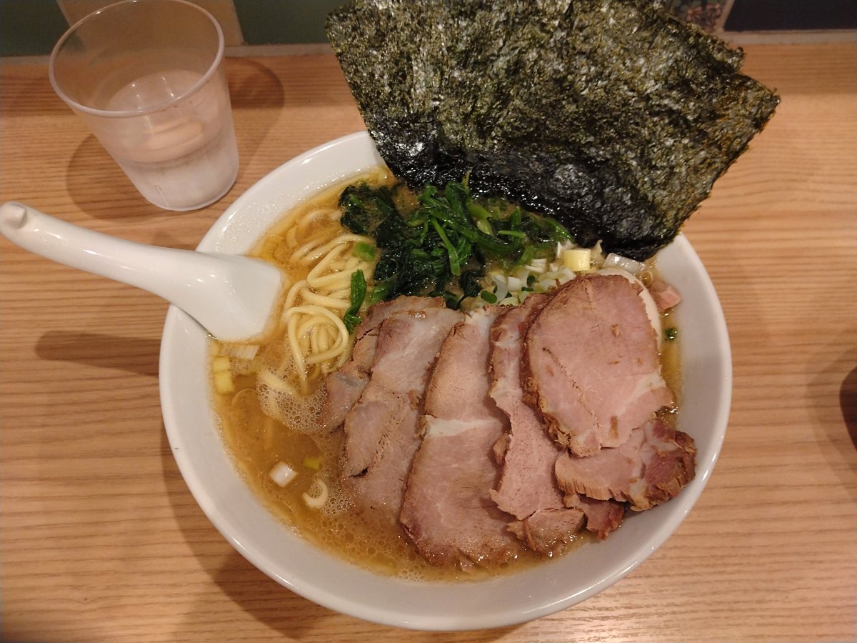 shinyahetthi's tweet image. モンタナ麺＋チャーシュー😋