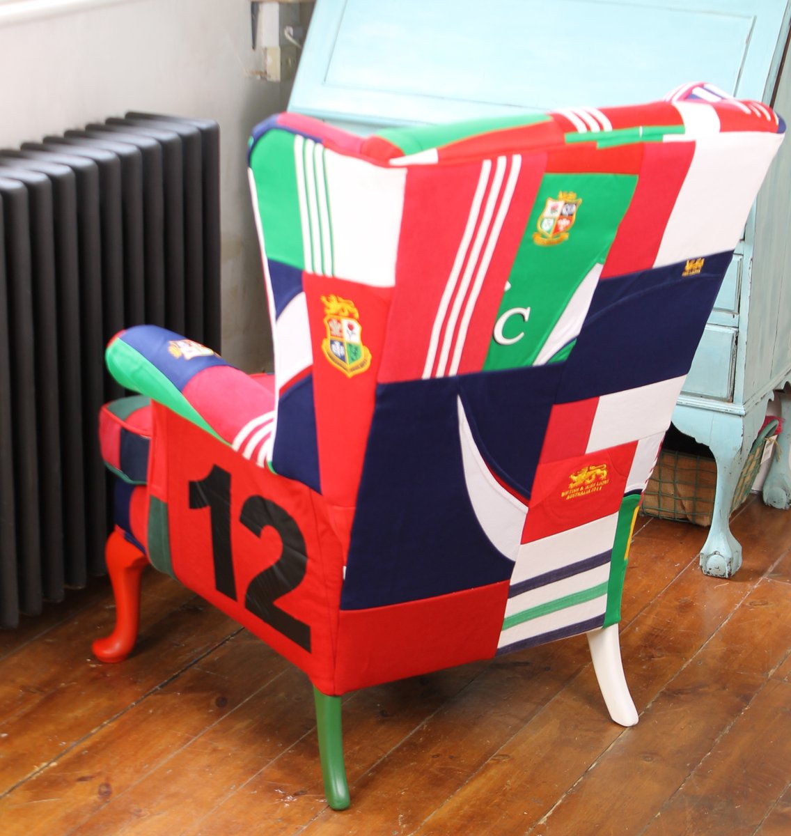 patchworkchairs's tweet image. What a way to celebrate @lionsofficial  🏉🏉🏉🏉
