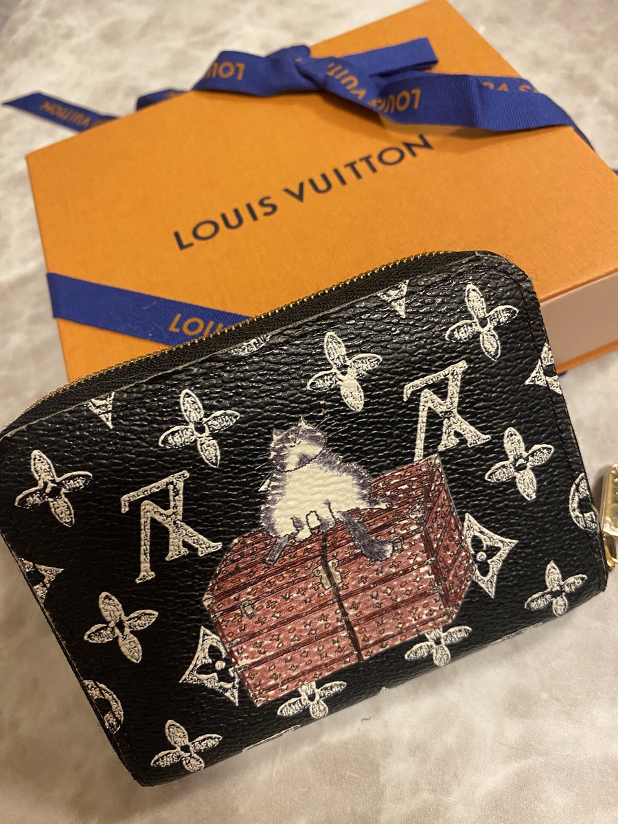 かなり前に購入したコインパース キャットグラムのこの絵🐈 トランクの意味を初めて知りました！ 嬉しいね〜🙂‍↕️  #ルイヴィトンのエスプリに出逢う旅 #平野紫耀