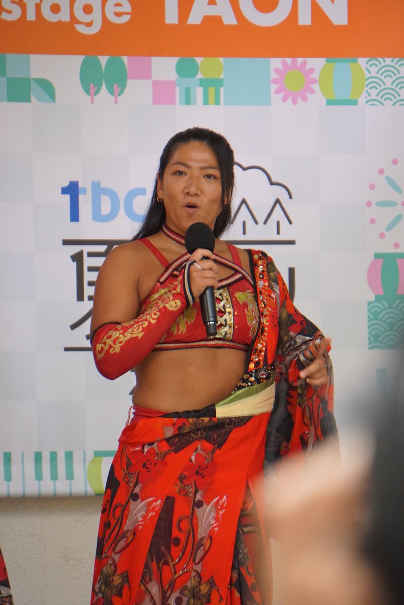 ProWrestlingJp's tweet image. 出てきた瞬間に「黒っ‼️松崎しげるかっ‼️」って思ってしまった久しぶりに生で見た岩田美香選手

写真で見るよりなんか黒かったです

#tbc夏まつり2025 #SENJO #東北放送 #岩田美香