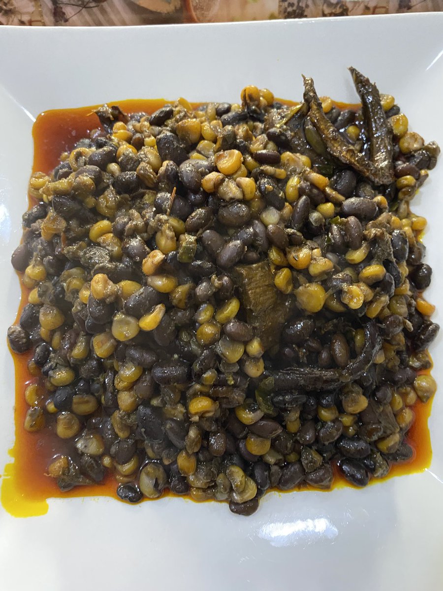 ambe_chanceline's tweet image. This week’s Menu at Sabi Foods 😋
Tuesday : Khati khati and fufu corn 1700/3200 XAF
Thursday : Fresh Cornchaff with red beans (dry fish, Canda and beef) 1500 XAF
Kindly preorder à day before.
Location: Yaounde, Mendong