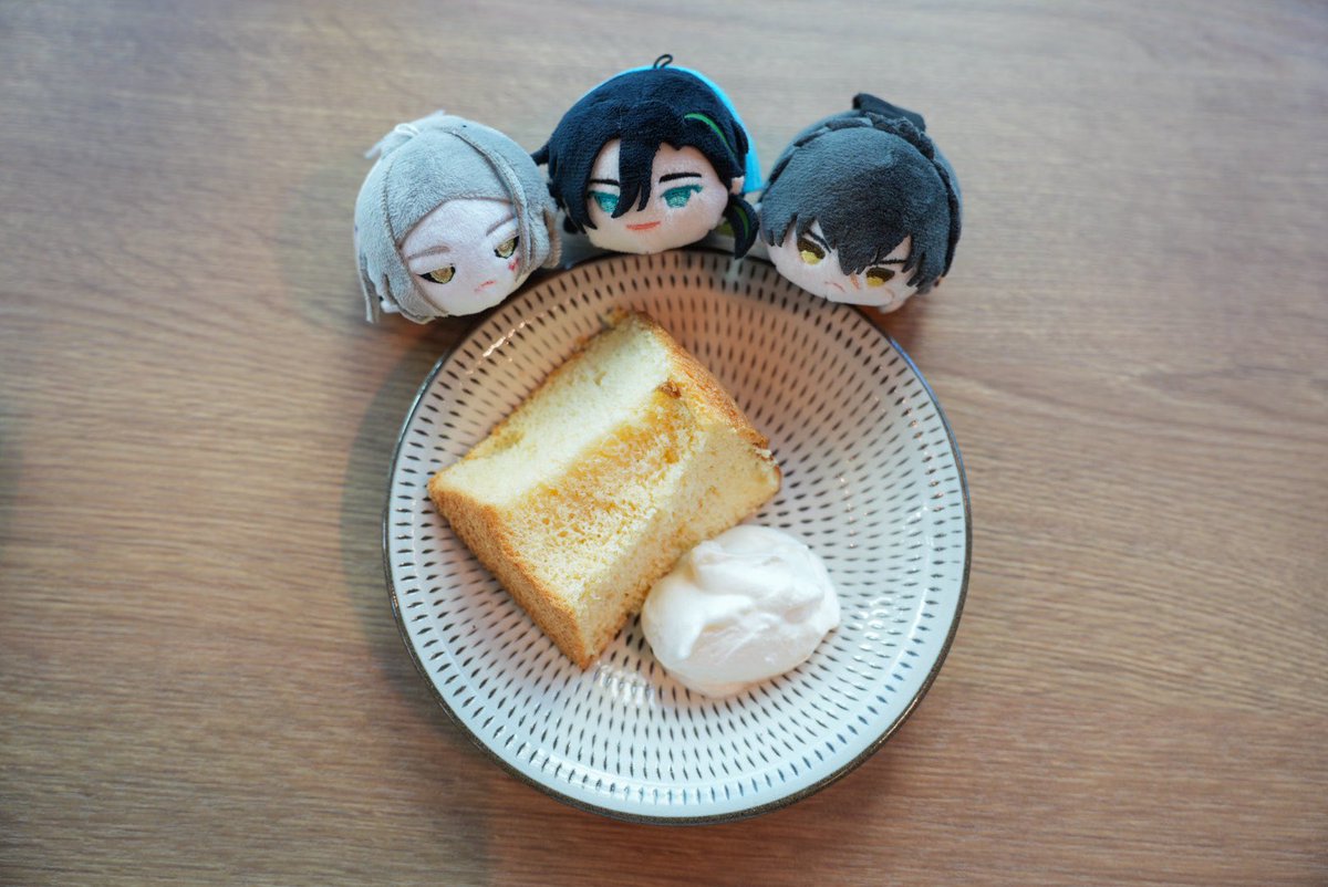hawkstaruver_go's tweet image. シフォンケーキともち