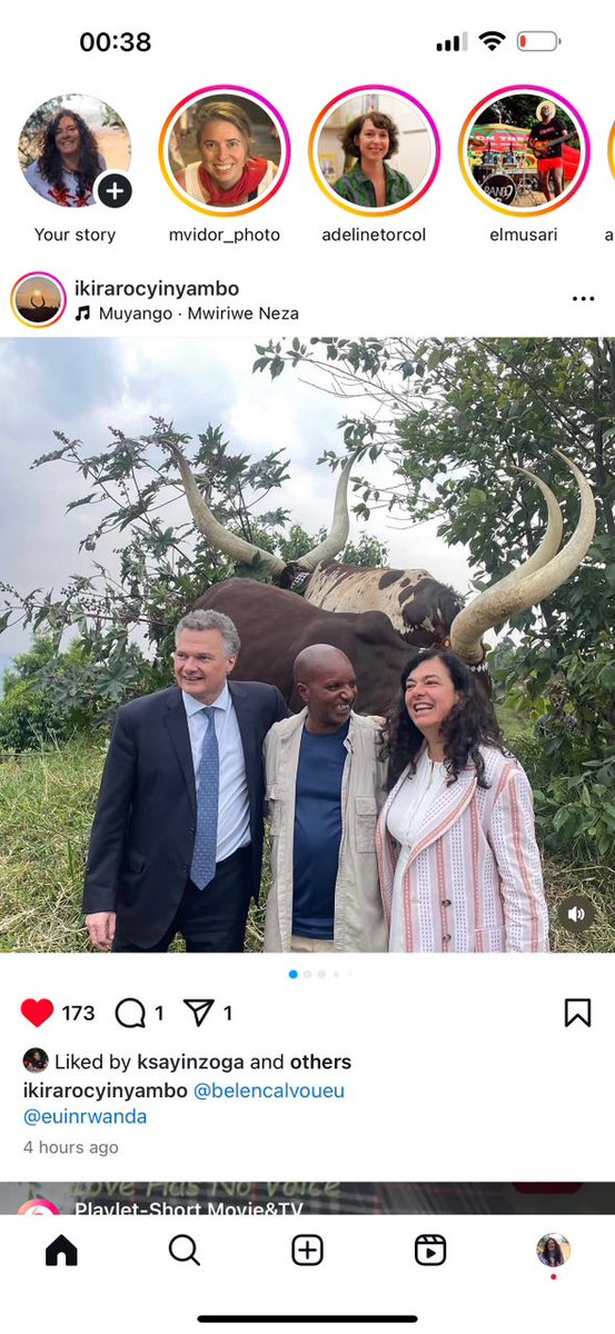 antoine_anfre's tweet image. Avec @BelenCalvoEU, Ambassadrice de l'UE 🇪🇺 au #Rwanda 🇷🇼, et Maître Rutinywa Rugeyo, éleveur de vaches Inyambo, sur ses terres à Mulindi dans le district de Gicumbi (Province du Nord)