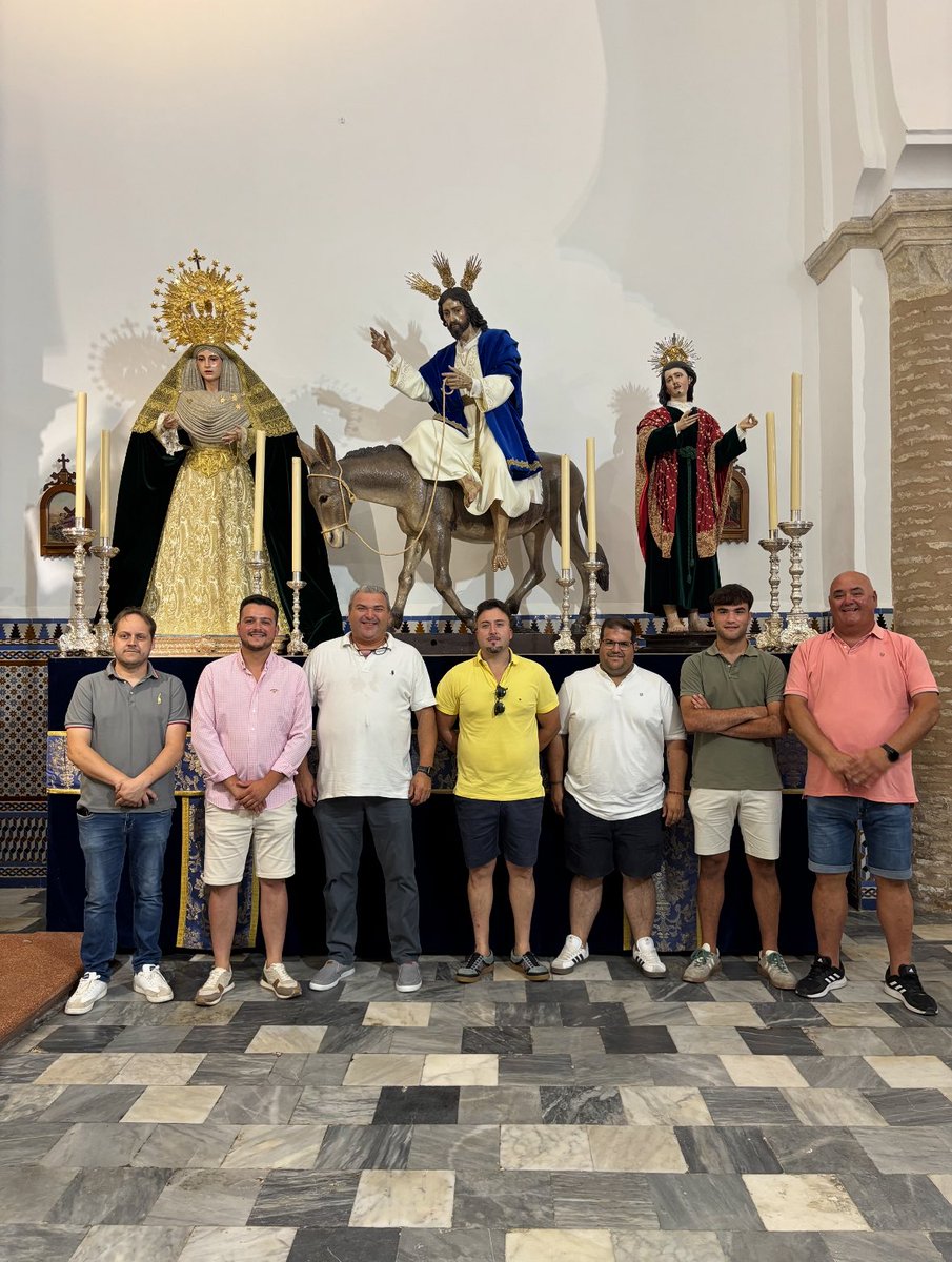 🟢𝑫𝑶𝑴𝑰𝑵𝑮𝑶 𝑫𝑬 𝑹𝑨𝑴𝑶𝑺 𝟐𝟎𝟐𝟔🟢

En el día de ayer visitamos a la hermandad de <a href="/hborriquita1990/">Hdad. Borriquita</a> y quedó rubricada la firma del contrato para la jornada del Domingo de Ramos 2026.