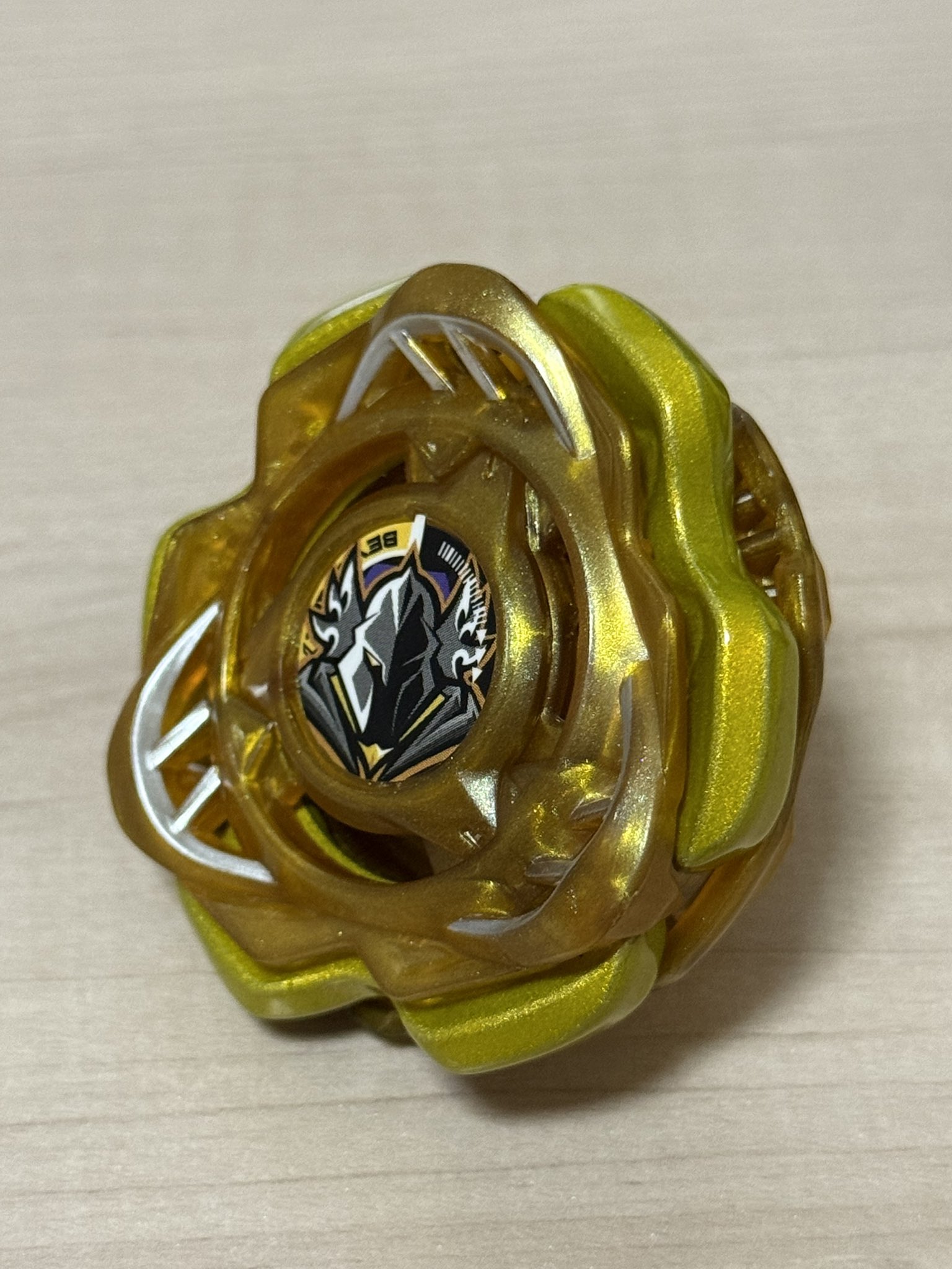 ベイブレードX ペルセウスダークB メタルコートゴールド 新品未使用 ベイブレードX ペルセウスダーク B ゴールド - メルカリ