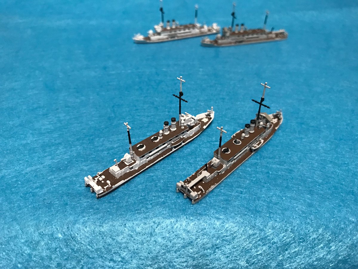 199406M's tweet image. #積みプラ崩し大会2025夏 #完成 #7個目
アオシマ 1/700 日本海軍砲艦勢多/比良 完成しました。 艦橋の天幕や支柱をできるだけ工作してみました。ついでに学生時代に組んだものと並べてみましたがあまり変わってないかな?全然成長してないってことですかなヒャヒャ