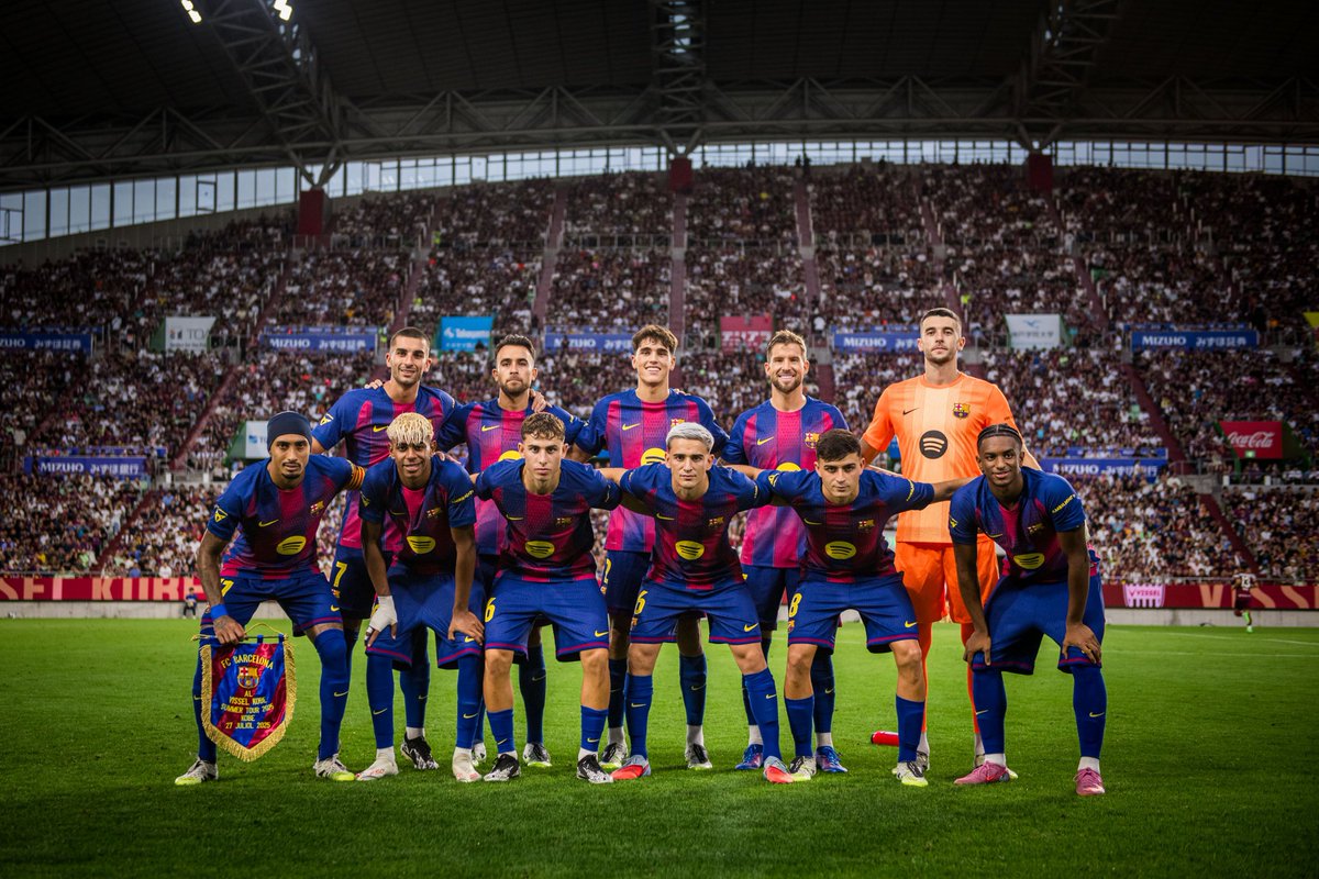 ChadlyRidege's tweet photo. Pour son premier match amical au titre de la saison 2025-26, le @fcbarcelona_fra a aligné une équipe inédite. Dix joueurs sur onze sont espagnols🇪🇦. Seul Raphinha est un joueur étranger 🇧🇷

Visca Barça 👌
@FabrizioRomano @standiop @WilooFootball @Loguito6 @ArthurMelista https://t.co/X7OlX95Shh