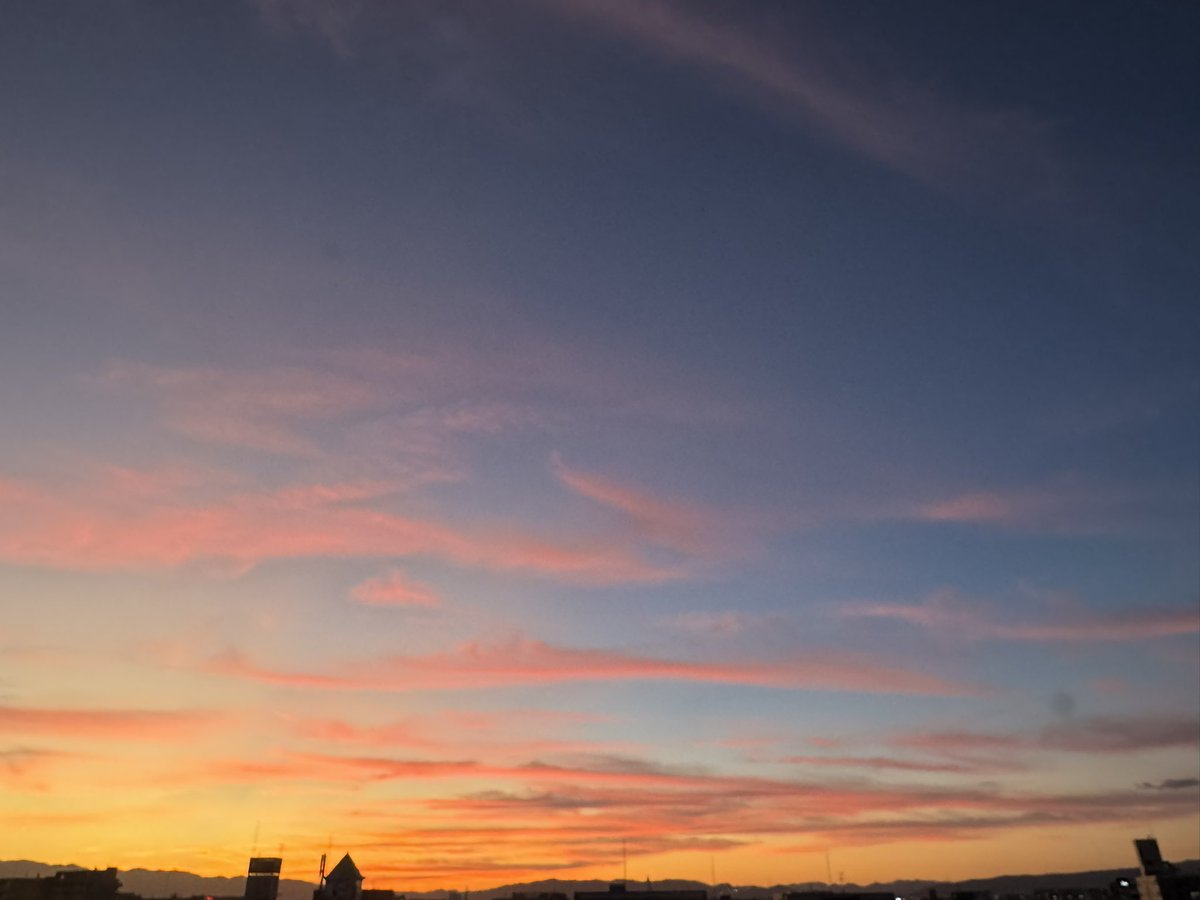kenji821max's tweet image. いつもありがとうございます😊

今日もお疲れさまでした🍵✨

#ｲﾏｿﾗ #夕焼け