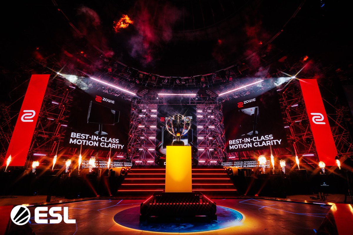 ZOWIE_EU's tweet image. One week left until the #IEM Cologne Grand Final 🏆
Which teams do you see standing big side by side on the stage?