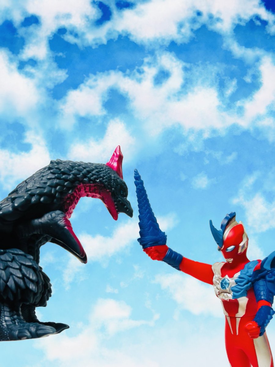 yusakirano's tweet image. テリジラス、レキネスアーマー初陣の相手として相応しい凶悪さと強さで良かったね〜