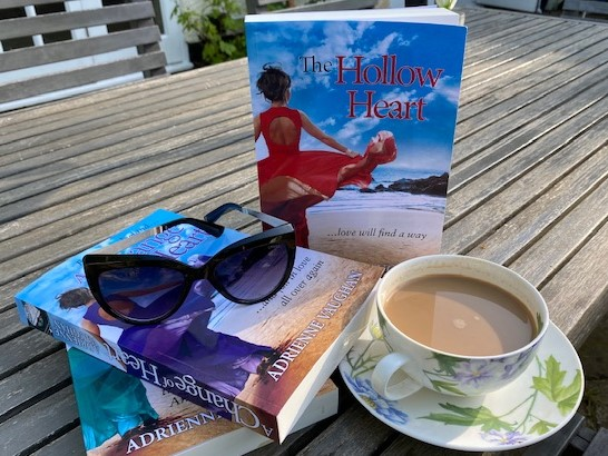 adrienneauthor's tweet image. Ah Summer!
Time for some sweep you away reading   
BK#1 buff.ly/468LPiV  
BK#2 buff.ly/46Bxpbe  
BK#3 buff.ly/3WszilW 
#Romance #BooksWorthReading
A fabulous 5⭐️#RomanticSuspense #series set in #Ireland &amp;amp; #newyorkcity 
Only 99p or #FREE on #KindleUnlimited