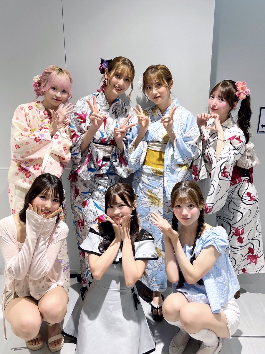 ゼロイチTV公開収録観てくださった方、来場された方ありがとうございました😊

新メンバー含めてなしこさんとアンジェさんにご挨拶させていただきました！！！！❤︎

本当にありがとうございました😊