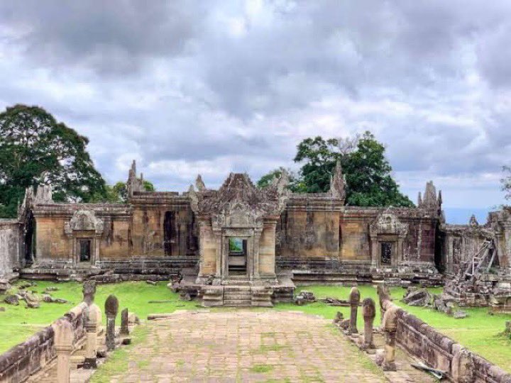 TelegraphPak's tweet image. #BREAKING 

🇹🇭 Thailand has bombed and damaged the sacred Preah Vihear Temple — a UNESCO World Heritage Site — according to Khmer Times.