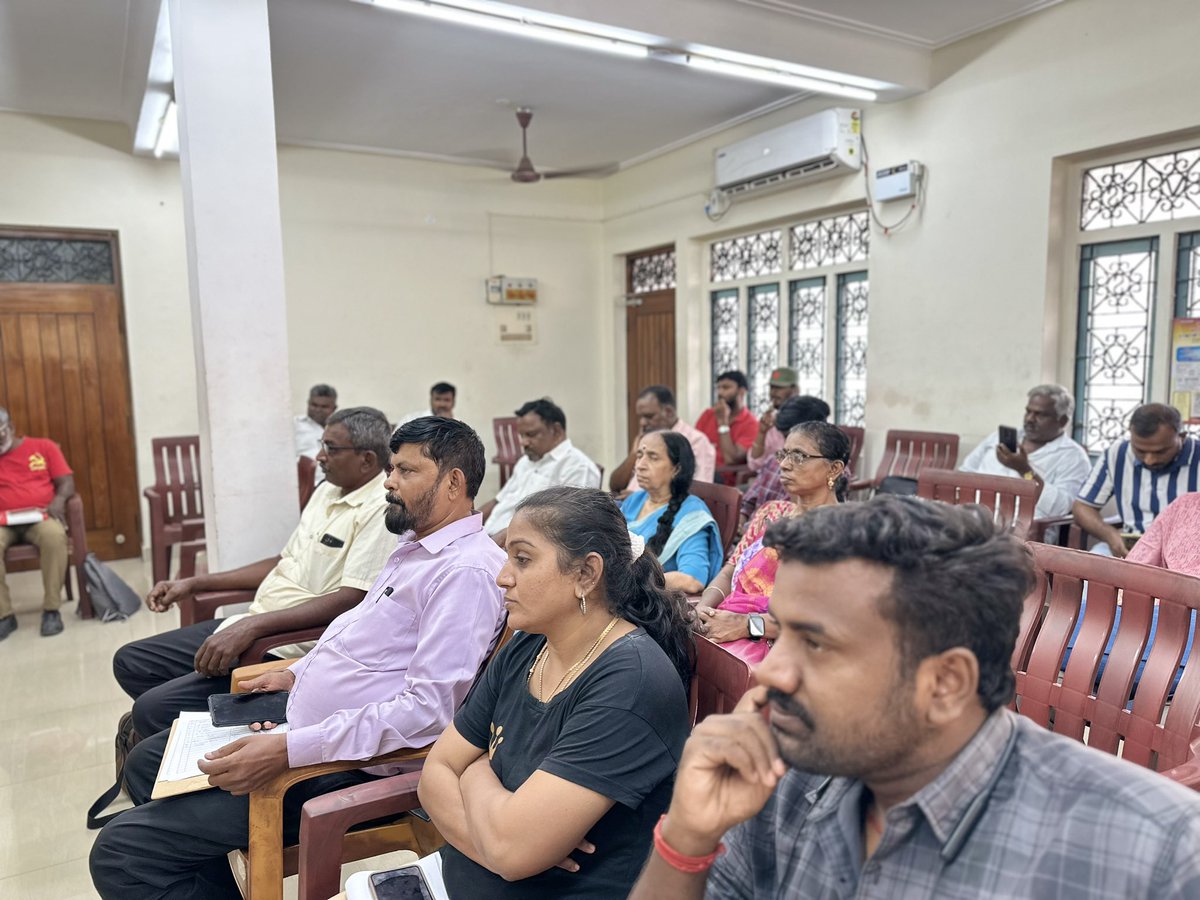 cpimsouth's tweet image. லெனின் தேர்வு நூல்கள் – மாதம் ஒரு தொகுதி!
இம்மாதம் தொகுதி 2 விவாதம் தொடங்கியது.
படித்து உள்வாங்குவோம், பகிர்ந்து முன்னேறுவோம்!

#Lenin #Communism #StudyCircle