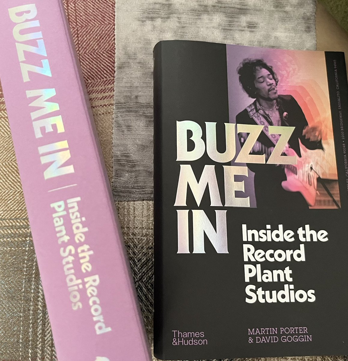 TRextasyBand's tweet image. I’ve just finished reading this remarkable book called ‘Buzz Me In’ about the history and goings-on in the Record Plant Studios in the USA. From ‘mob control’, to S&M, serious drug taking, insights into the crazy amount of recording takes and excess. A must for musicians!