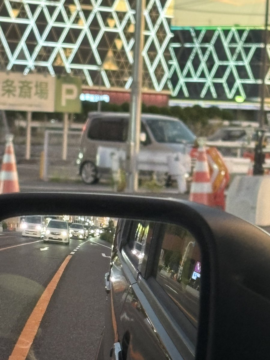 L9RSに175純ホイ似合うな
純OPクリアテールもばっちりで
かっこよかった