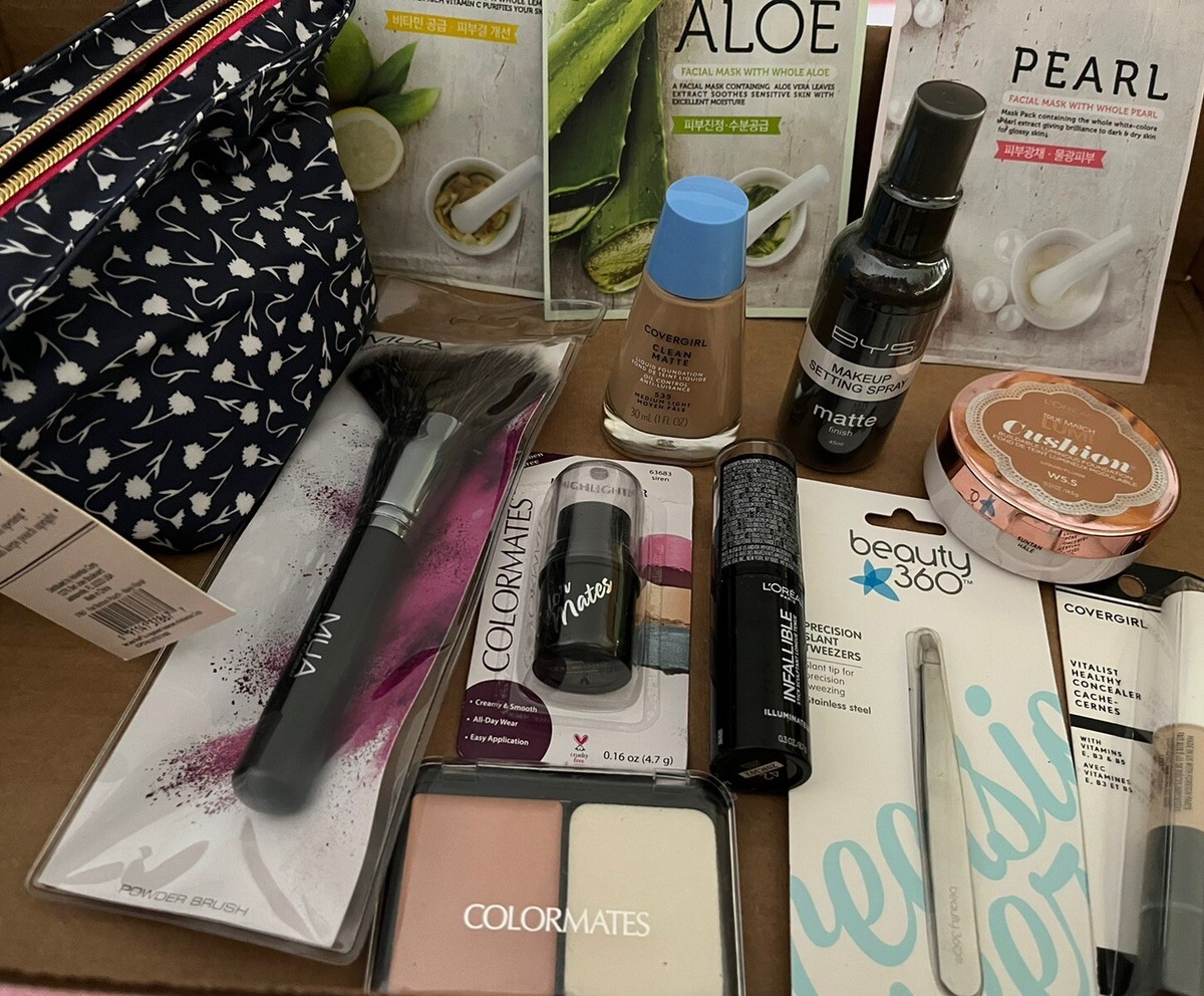 Skincare meets glam ✨ From face masks to flawless foundation, this kit has it all!
Whether you're highlighting, setting, or blending—choose cosmetics that boost your glow &amp; confidence 💅💖