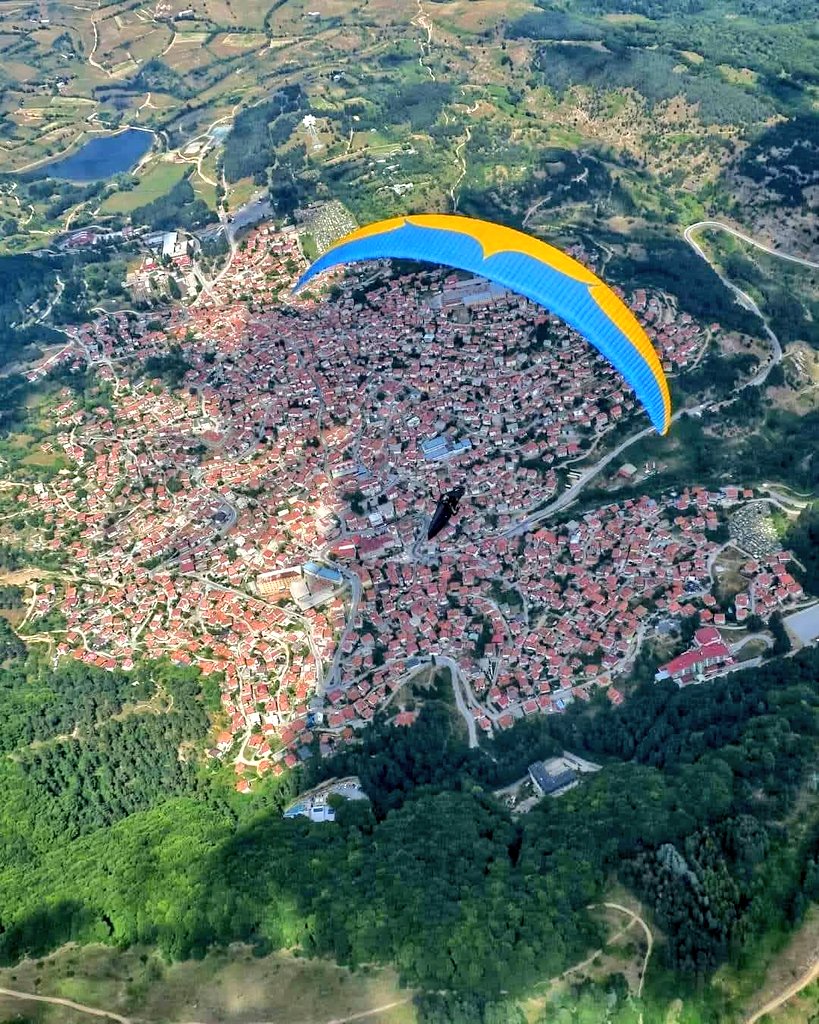 WaiterMKD's tweet image. Крушево е домаќин на врвната светска елита во параглајдерството.
Светскиот куп во Параглајдерство во Крушево се одржува од 21.07 до 27.07.2025 година.
130+ учесници од сите континенти, со беспрекорна организација со се како што долукува за настан од ваков тип 👏❤️