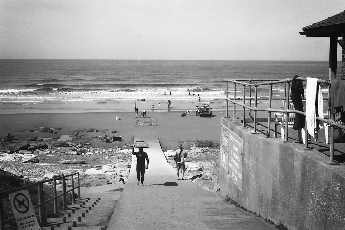 Delweddauimages's tweet photo. Surfing Rest Bay #porthcawl #restbay #35mmfilm #filmisnotdead #filmisalive #believeinfilm #nikonf4s #wanderlustwales
#visitwales
#thisismywales
#nikonphotography
#blackandwhitephotography
#photography
#findyourepic
#Welshphotography

Visit https://t.co/cxznc6wern https://t.co/K6kn2sPOjZ